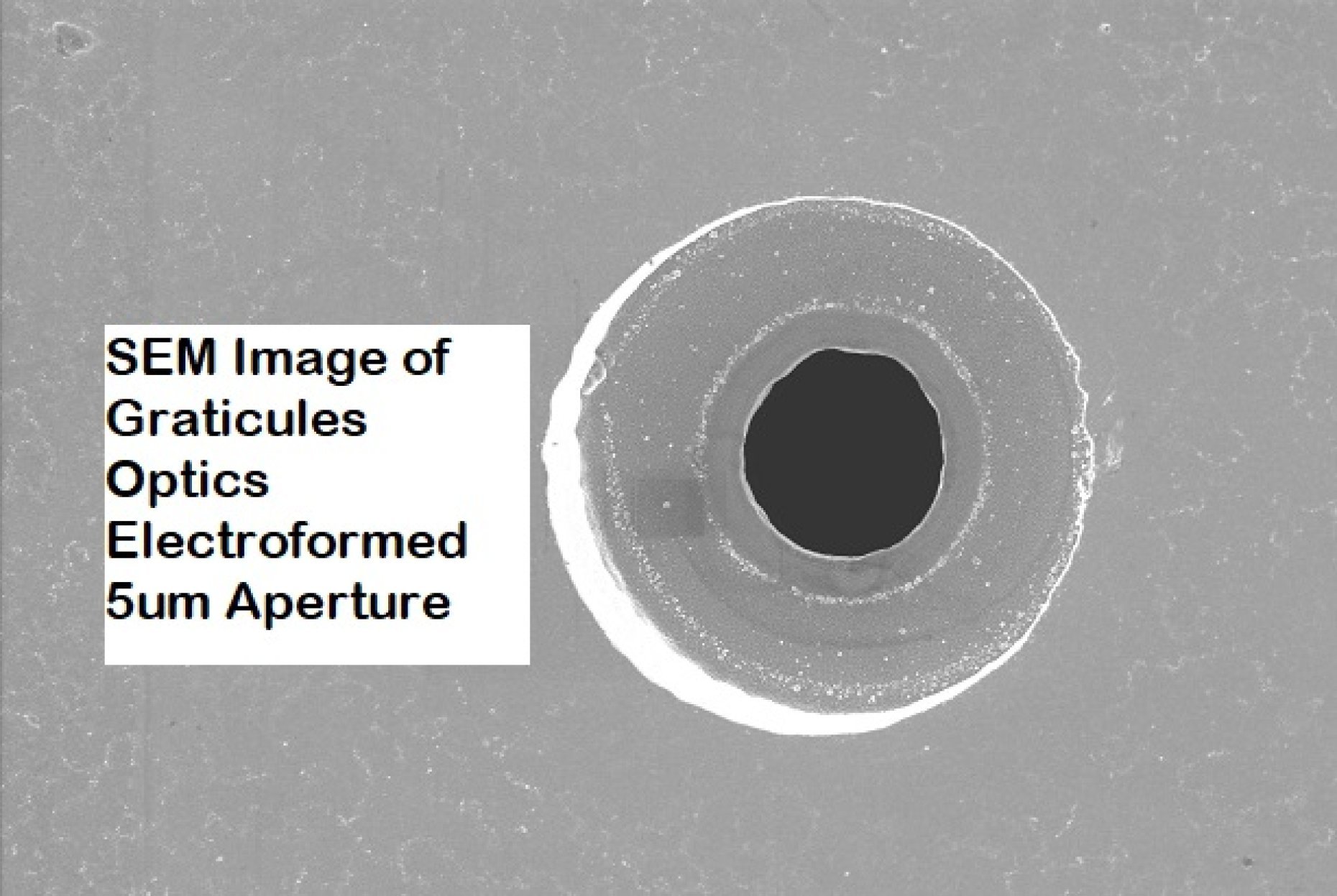 sem_ef_pinhole.jpg